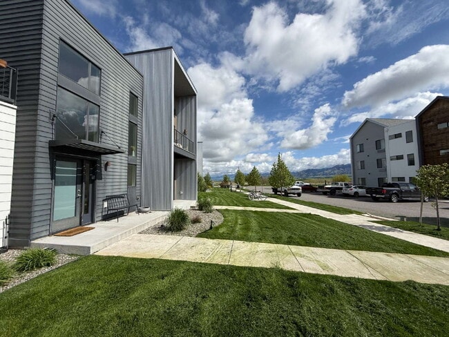 Building Photo - Modern Luxury Condo for Rent in Bozeman, MT