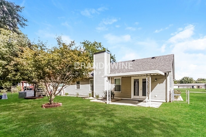 Building Photo - 601 Springmill Dr