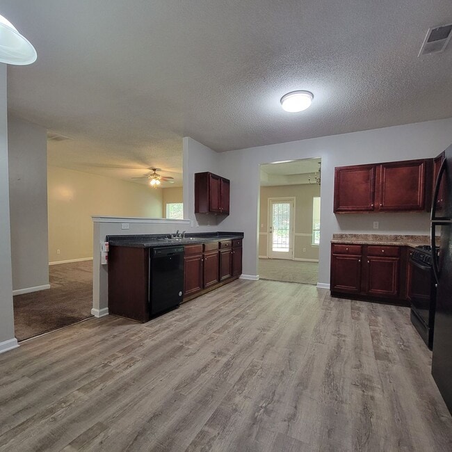 Building Photo - Newer Home For Rent 2 Story - Just Like Br...