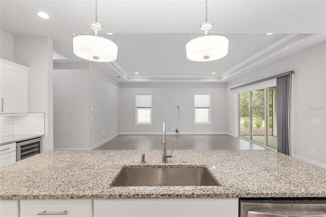 Building Photo - 11890 SW 33rd Ln