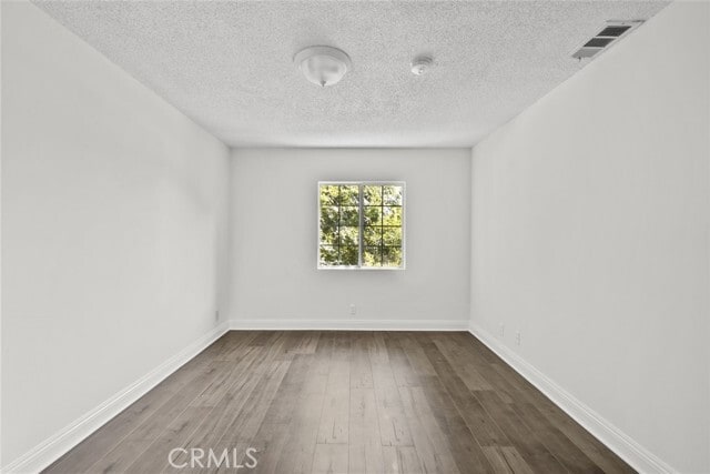 Building Photo - 10528 1/2-10522 Hillhaven Ave
