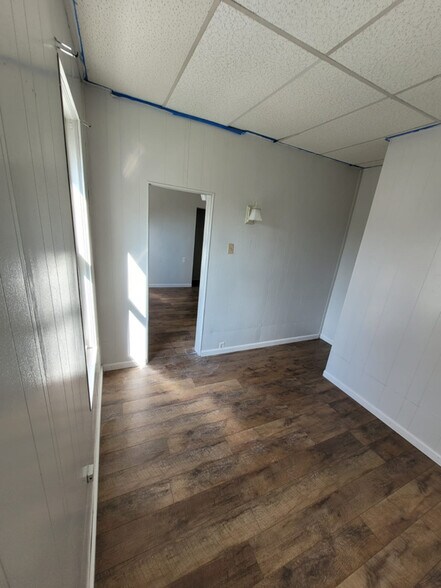 Building Photo - 211-213 Montgomery Ave