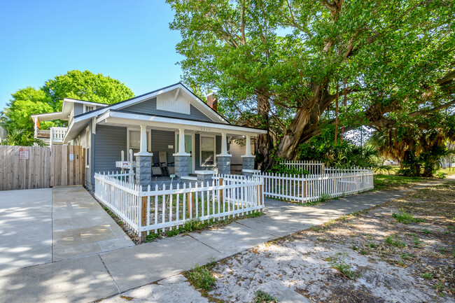 Entrance from street, take gate to back courtyard - 2235 1st Ave N