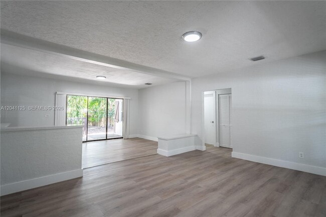 Building Photo - 1691 NE 143rd St