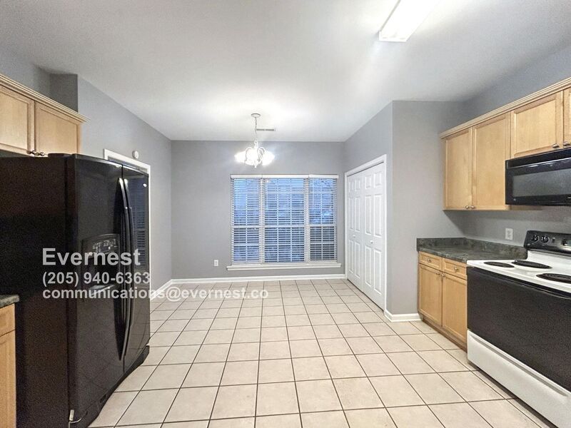 Building Photo - 632 Parkside Cir