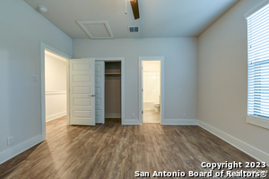 Building Photo - 204 Melrose Pl