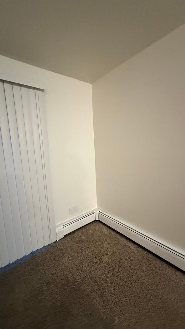 Building Photo - Upper 2 Bedroom - Elkhorn Village Apartments – Comfortable Living, Everyday Convenience