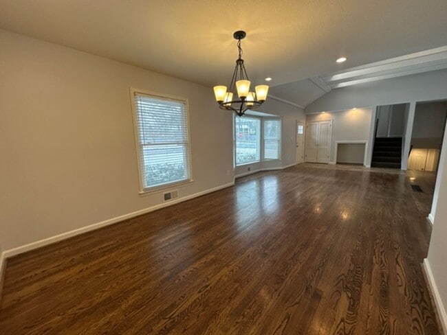 Building Photo - {10240}  Renovated Home in Cherry Hills+ H...