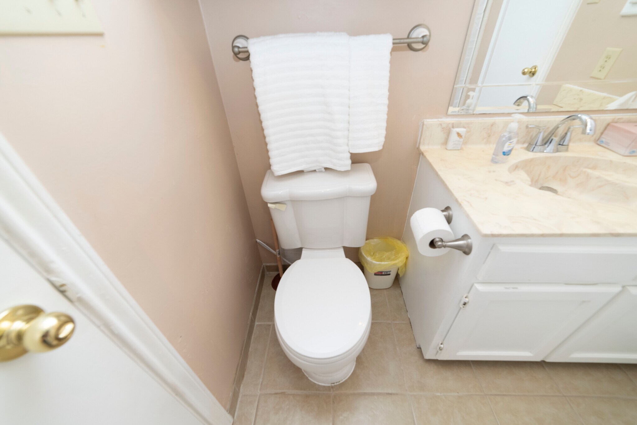 Complete bath - upstairs - 4107 Medical Dr