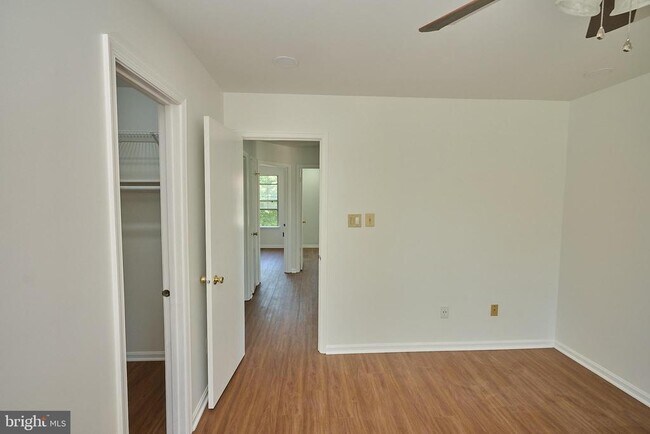 Building Photo - 46760 Hobblebush Terrace