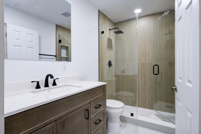 Building Photo - 5280 Bosque Ln