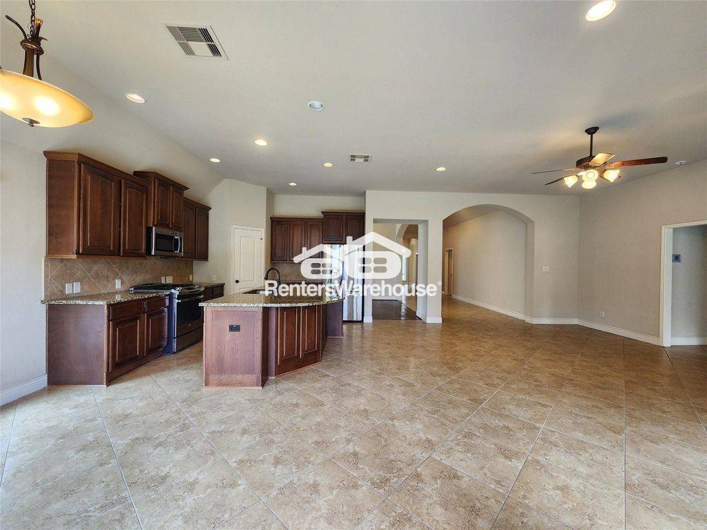 Building Photo - 27123 Bunker Bluff Ct