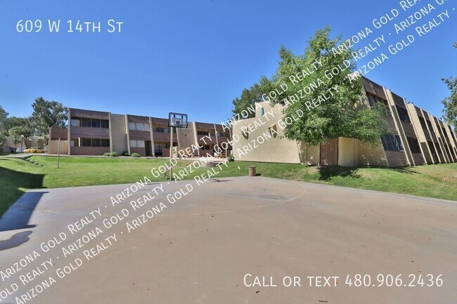 Building Photo - Tempe Los Prados