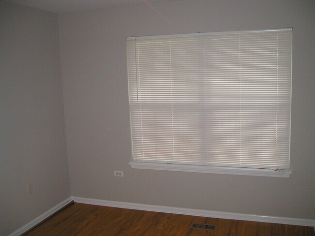 Building Photo - 2211 Waterleaf Ct