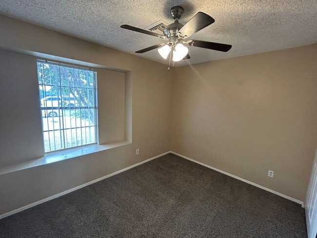 Building Photo - 6934 W Brown St