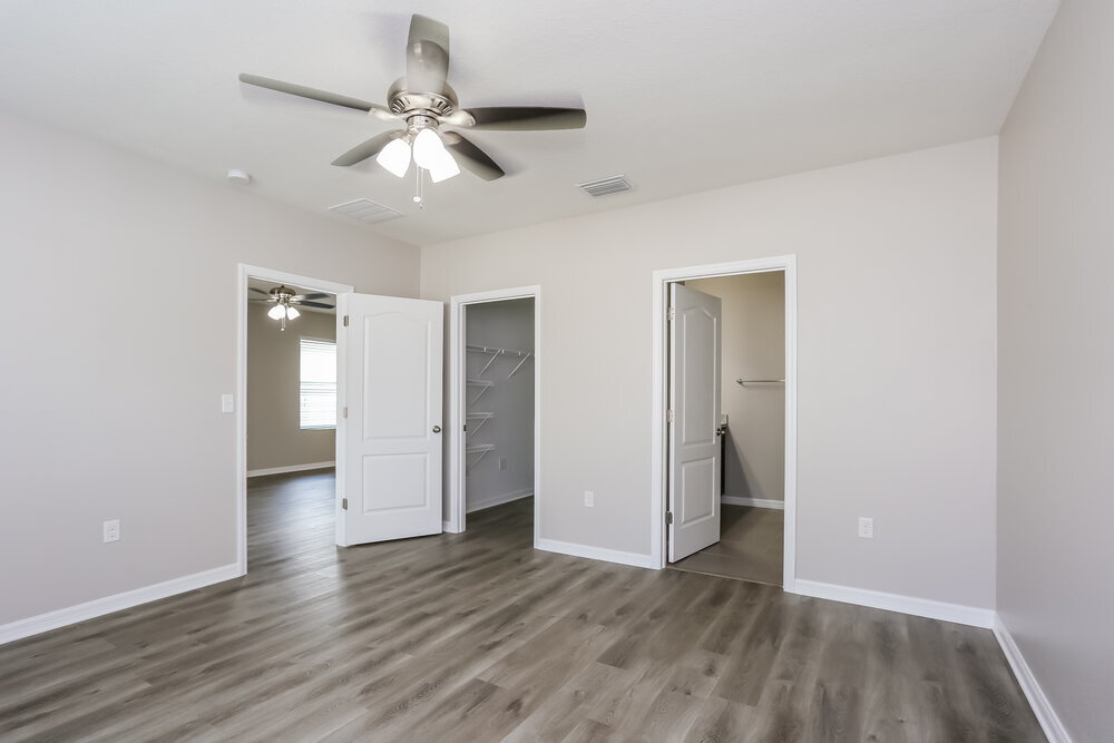 Building Photo - 12018 Suburban Sunrise St