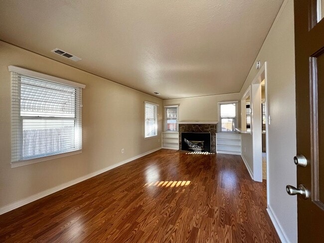 Building Photo - Absolutely Adorable One Bedroom Home Near Downtown Napa