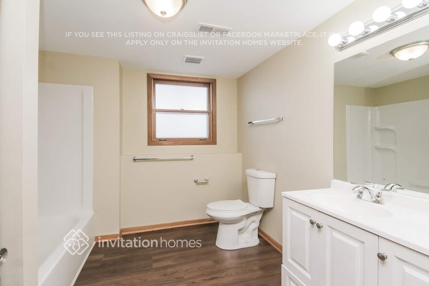 Building Photo - 3818 Jonathan Simpson Dr