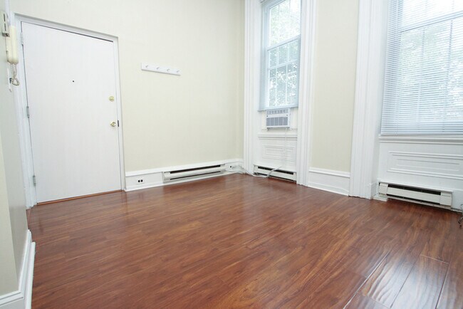 Building Photo - 849 N 5th St