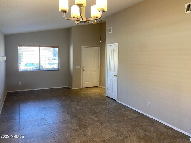 Building Photo - 6335 W Saddlehorn Rd