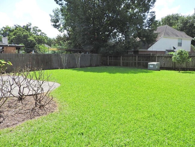 Building Photo - 4427 Wavertree Dr