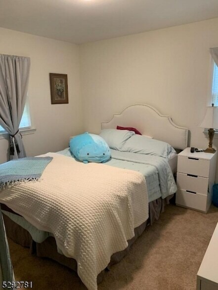 Building Photo - 19 Hewetson Rd