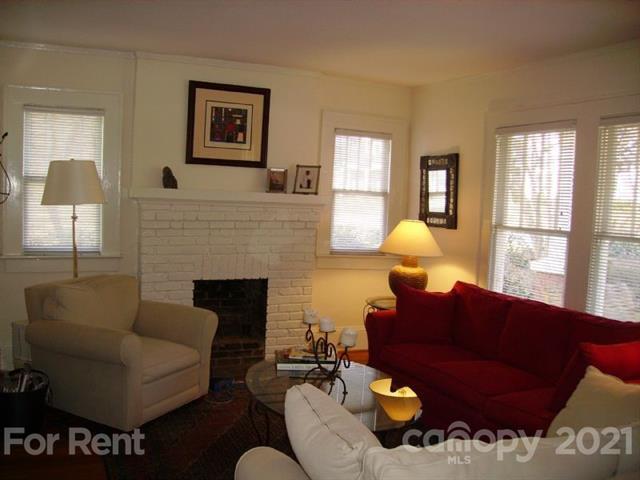 Building Photo - 218 Circle Ave