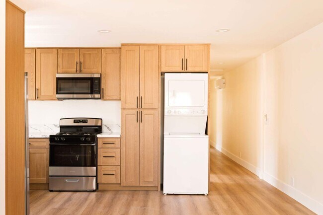 Building Photo - 342 S Ave 56
