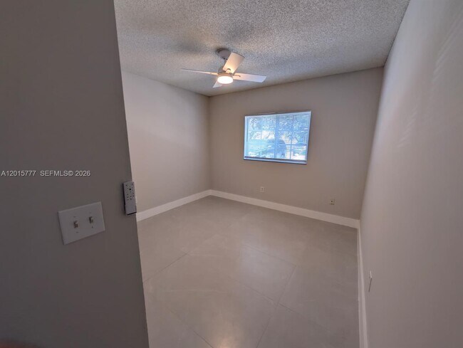 Building Photo - 3680 N 56th Ave