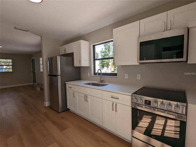 Building Photo - 1922 Springtime Ave