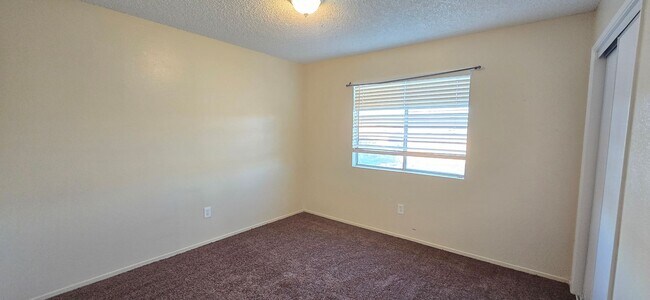 Building Photo - 800 Capehart Ct