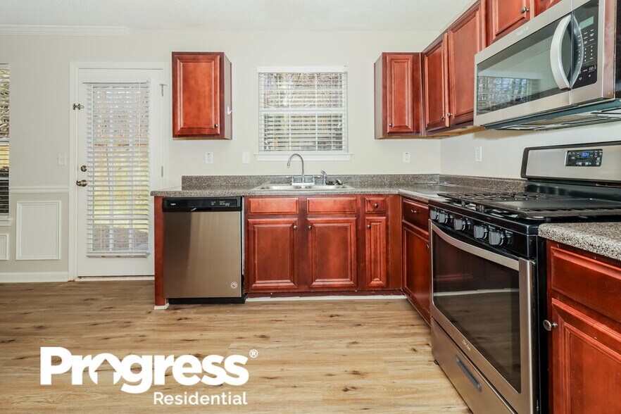Building Photo - 383 Hidden Creek Ln