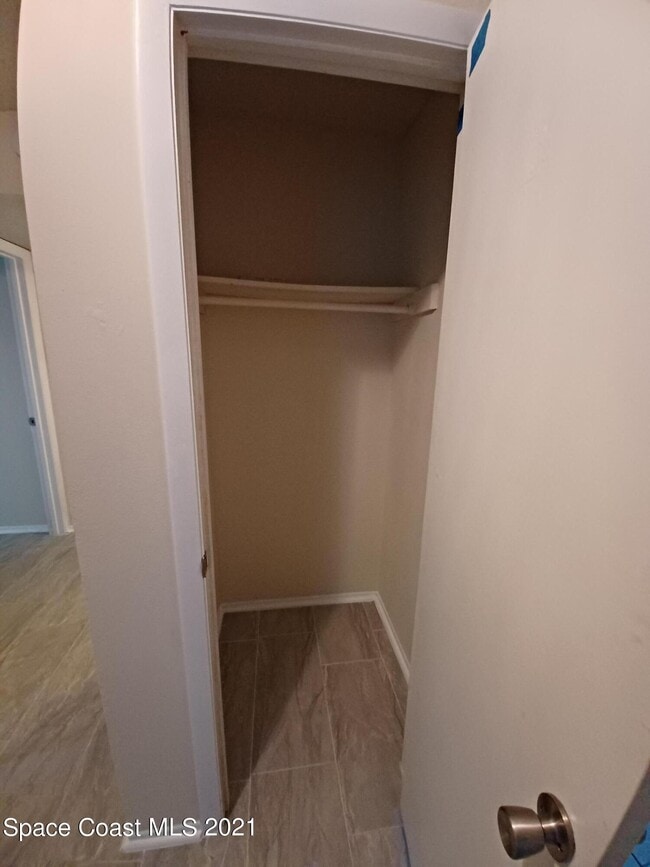 Building Photo - 3135 Shady Dell Ln