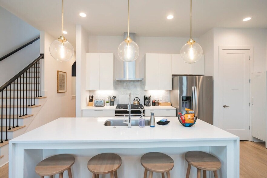 Building Photo - 1035 Scovel St