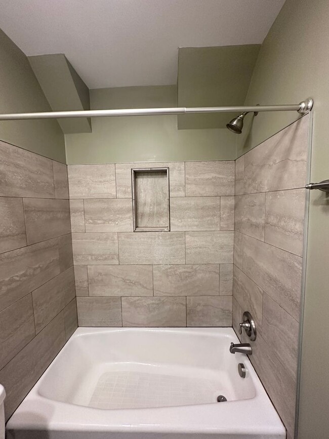 Building Photo - 1922 Baldridge Rd