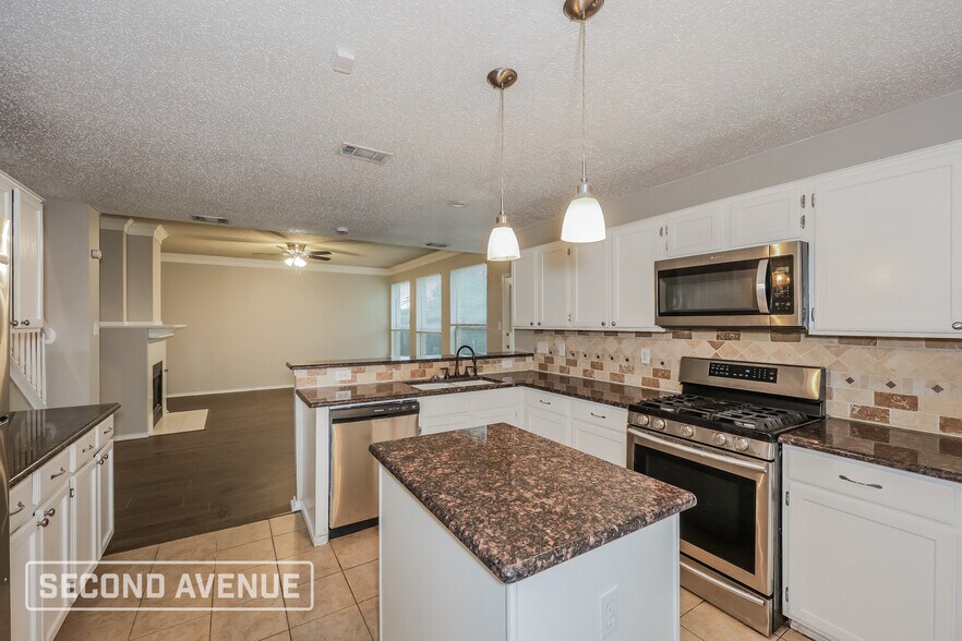 Building Photo - 7610 Dartmouth Dr