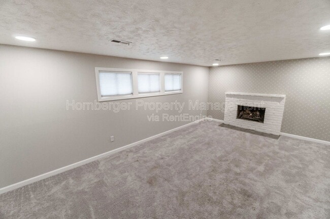 Building Photo - 6604 N Greenwood Blvd