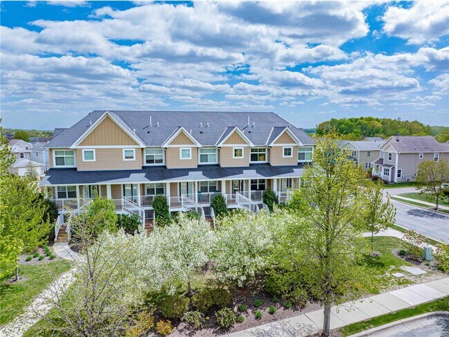 Building Photo - 2952 Clover Ridge Dr