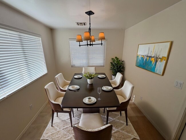 Building Photo - Vail School District 3 bedroom two bath