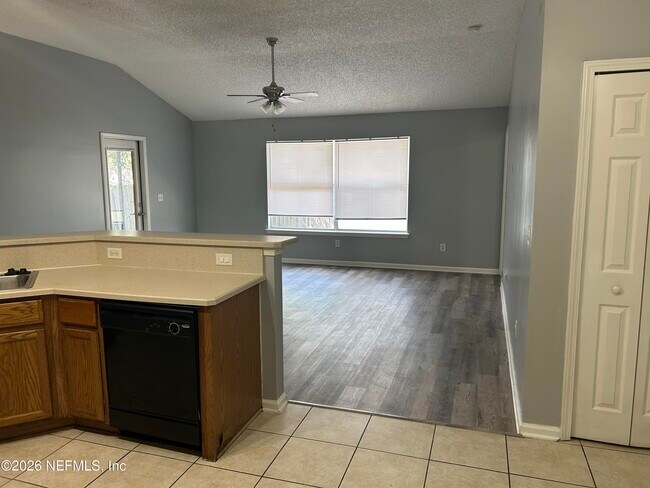 Building Photo - 1804 Northglen Cir