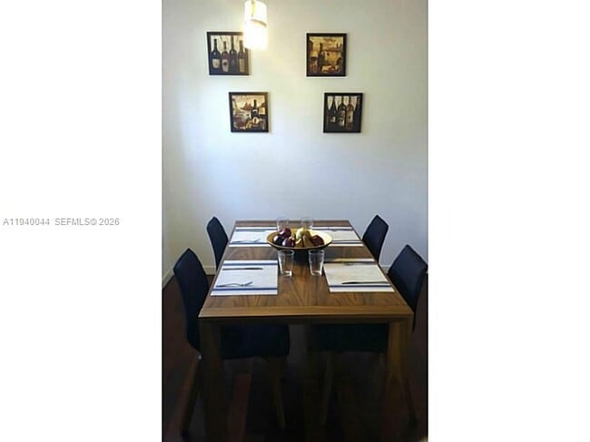 Building Photo - 929 Meridian Ave