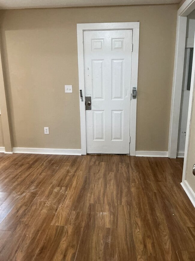 Building Photo - Section 8 Approved
