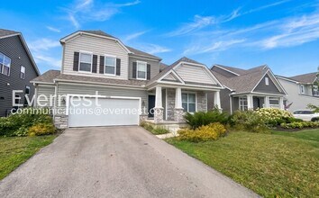 Building Photo - 3 Bed, 3 Bath Home with Garage / Available Now!