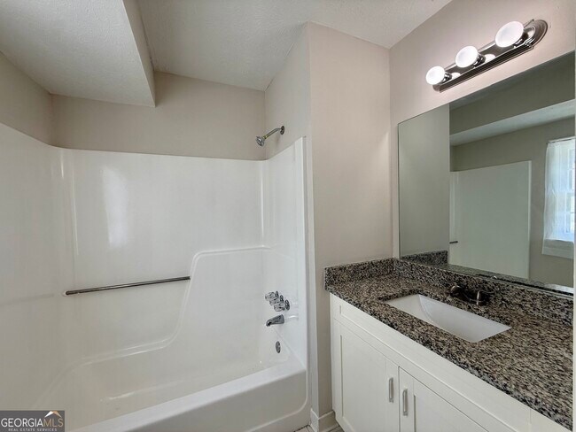 Building Photo - 151 Old Ferry Way