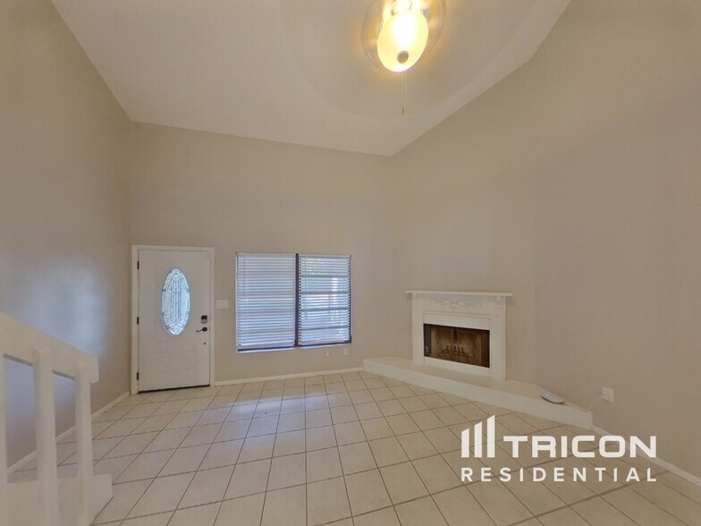 Building Photo - 4335 Olive Ave