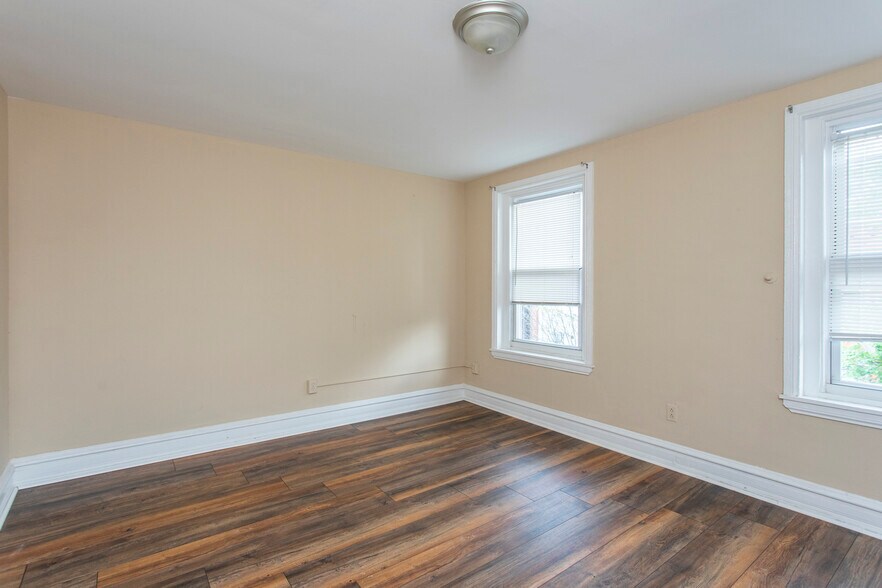 Building Photo - 1844 N Bouvier St