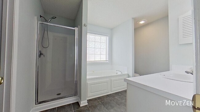 Building Photo - 713 Clearwater Ct