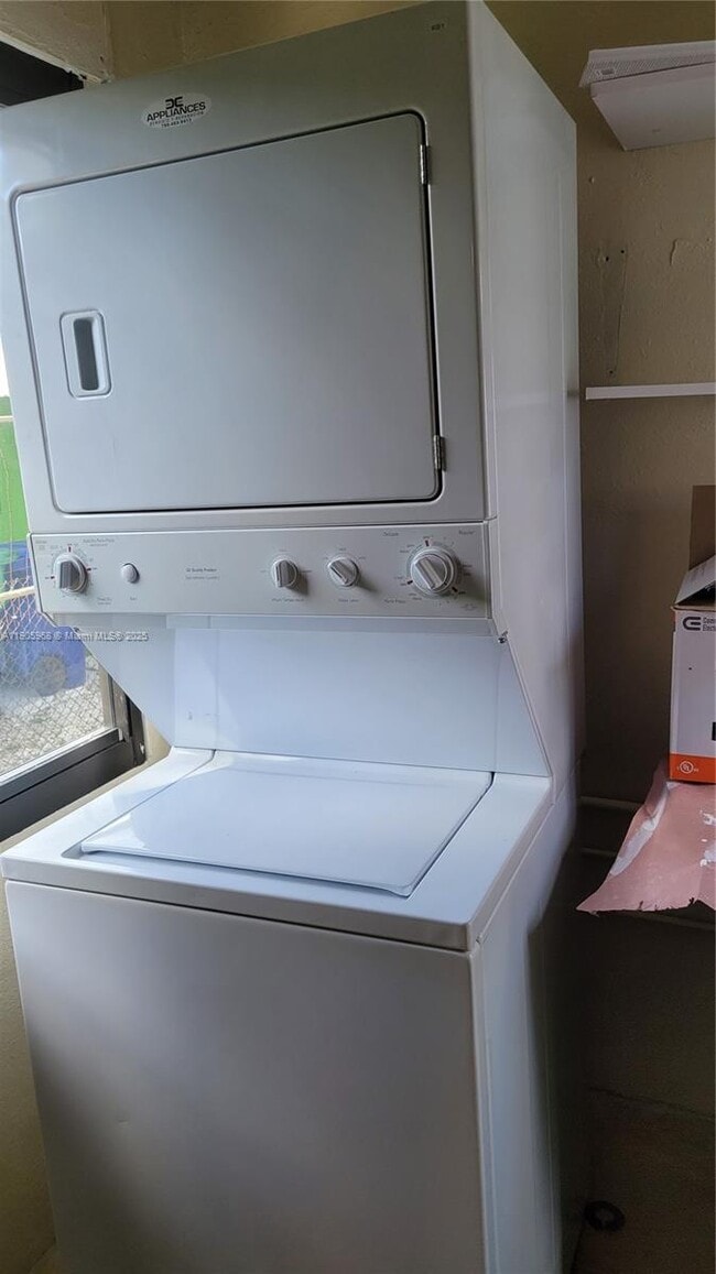 Building Photo - 941 NW 99th St