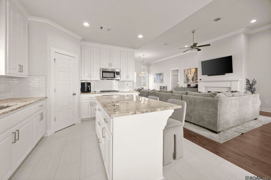 Building Photo - 3143 Canewood Ln