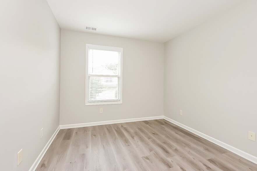 Building Photo - 159 Bethany Manor Dr